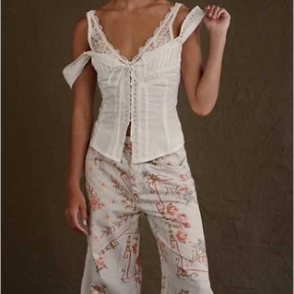 NWT We The free Eden Printed High Slouchy Flare Jeans - Picture 2 of 3